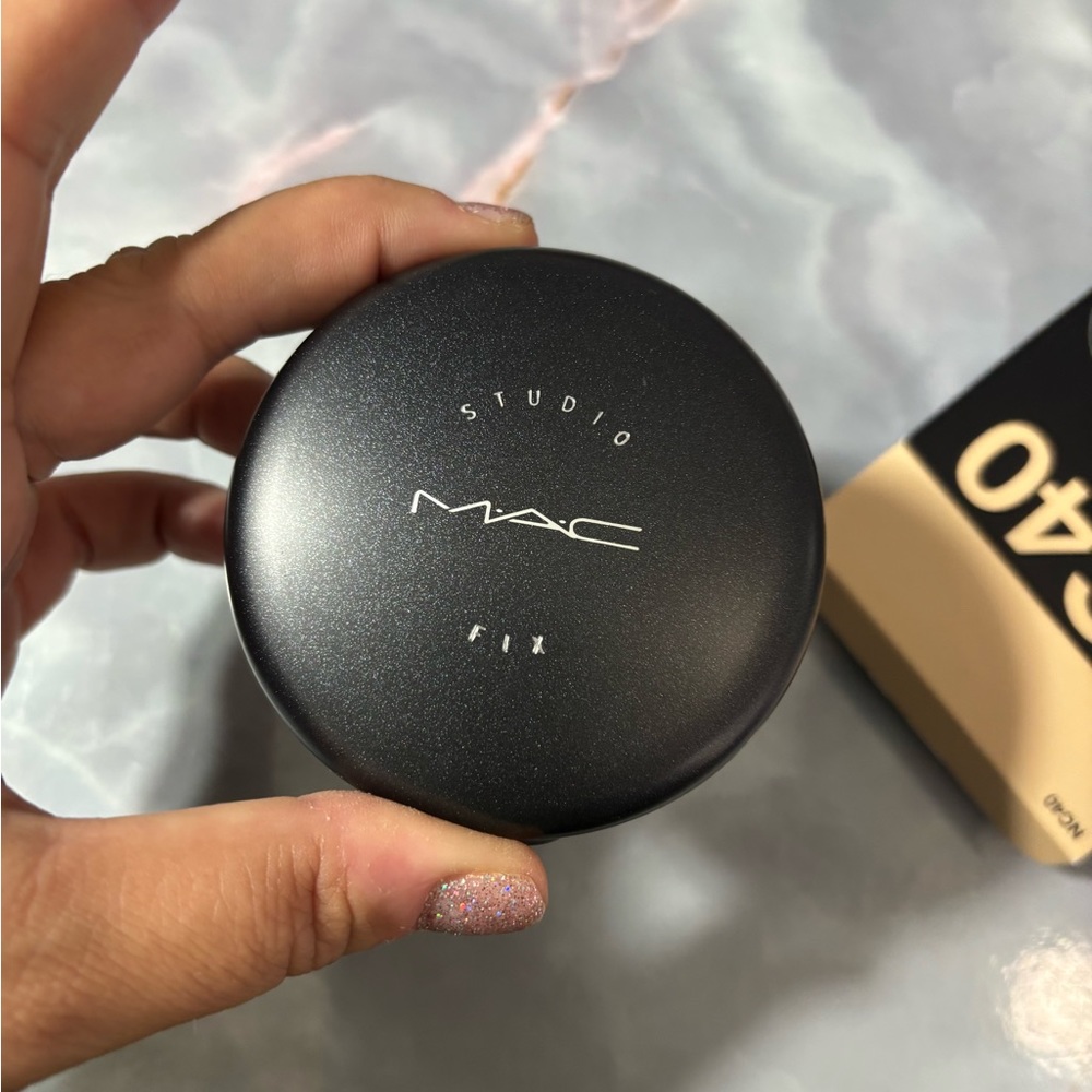 Mixed Makeup Bundle - Picture 12 of 16